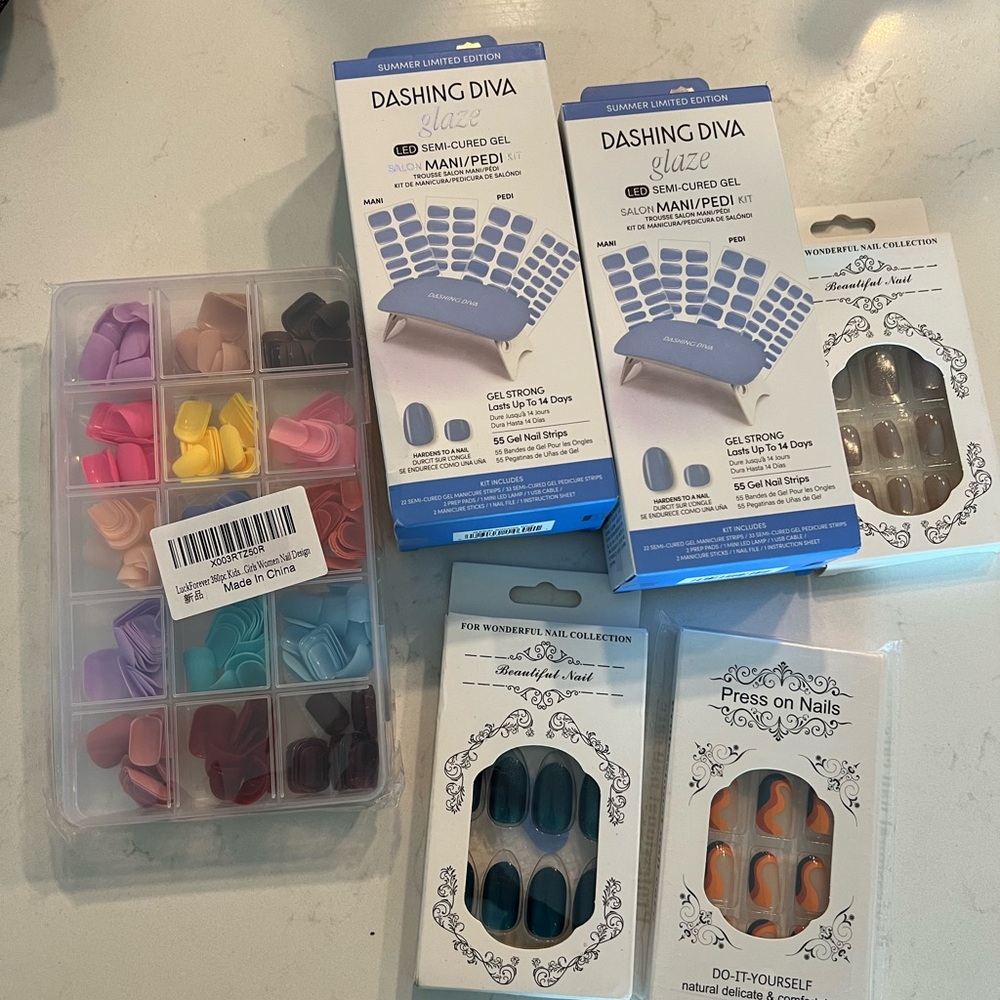 Dashing Diva Glaze Semi-Cured Gel Nail Set